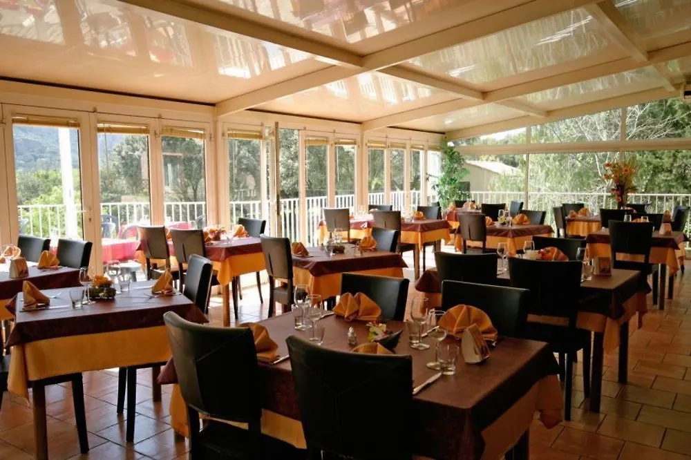 Le Relais Des Lavandins Le Muy 2*,