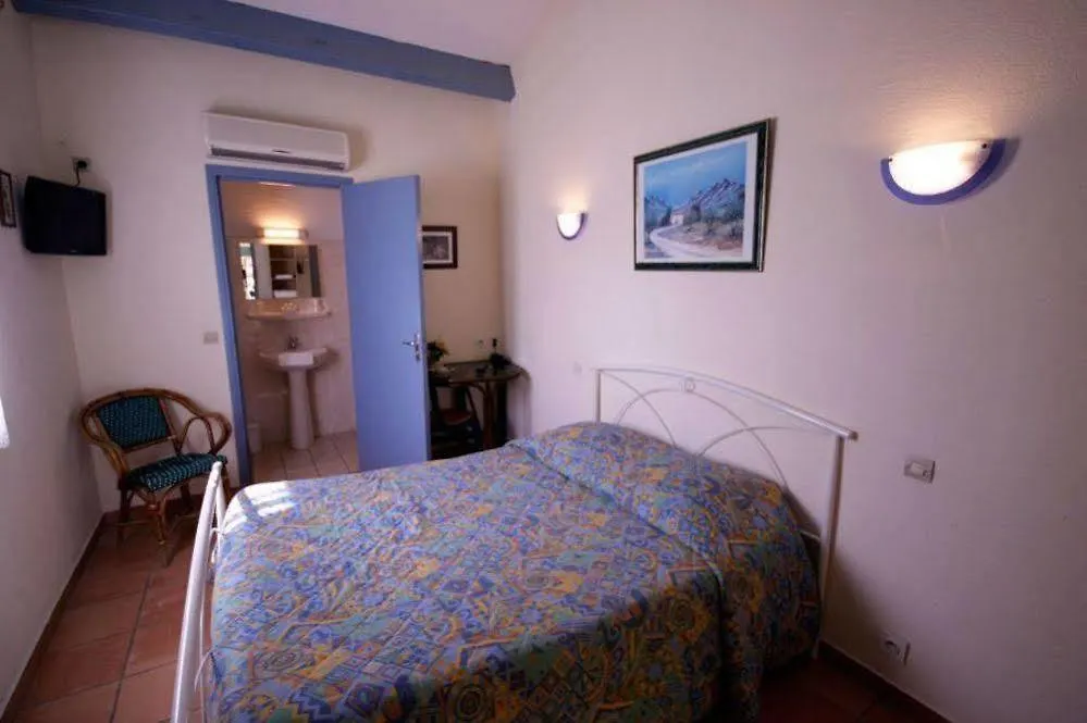 Le Relais Des Lavandins Le Muy Hotel